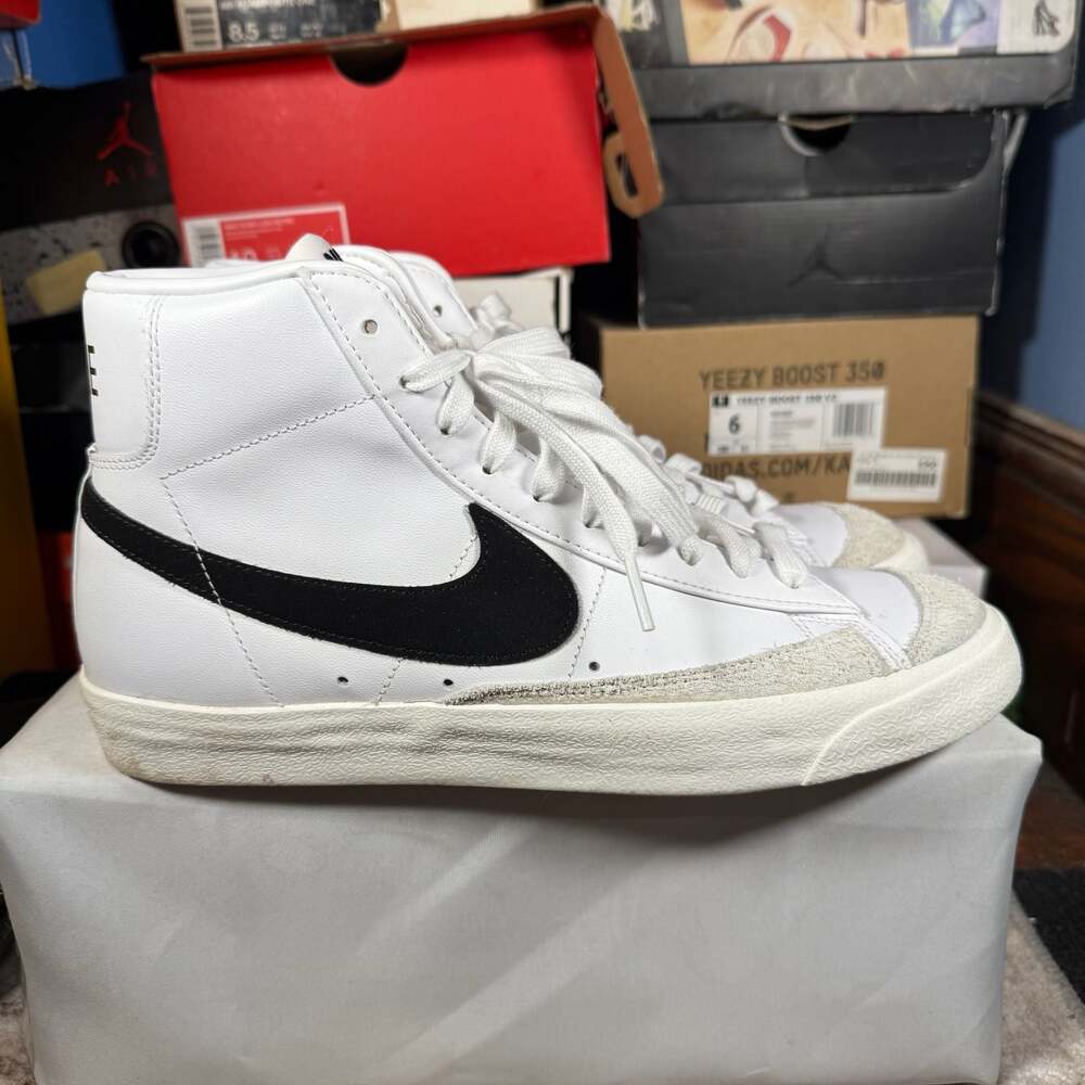 Size 11.5 - Nike Blazer Mid '77 Vintage White Black